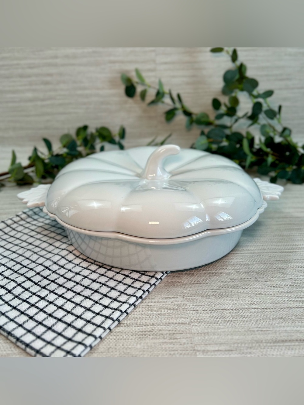 10 Strawberry Street Pumpkin Covered Casserole and Pie Dish - Ceramic - Fall